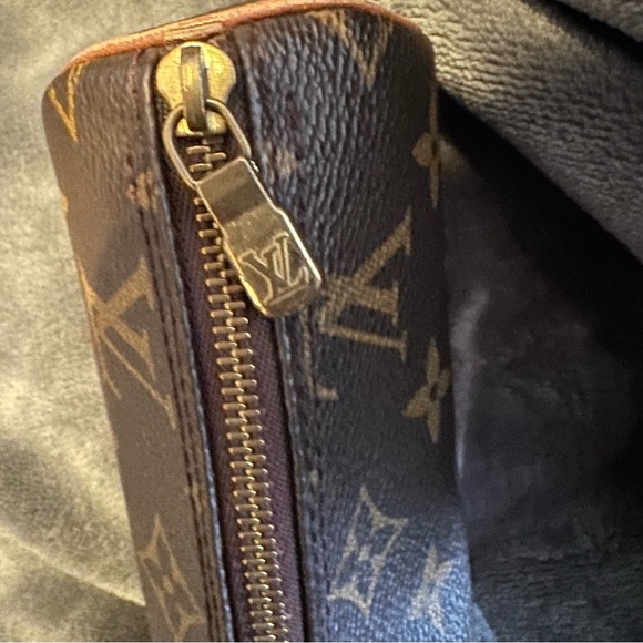 Authenticated LV Mini Papillon - Picture 5 of 8